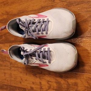 Brooks Ricochet shoes